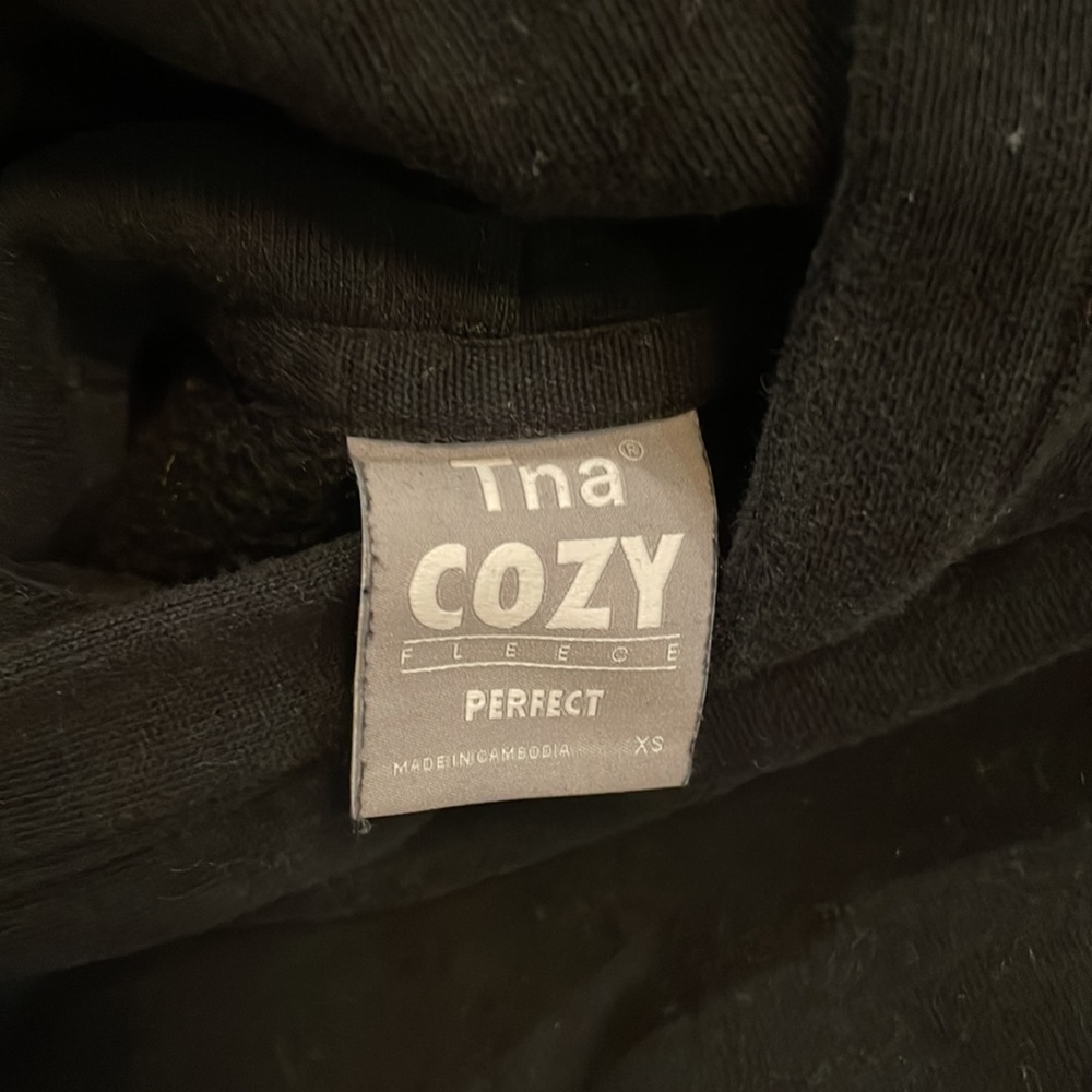 Aritzia cozy fleece perfect hoodie black, xs - Picture 3 of 4